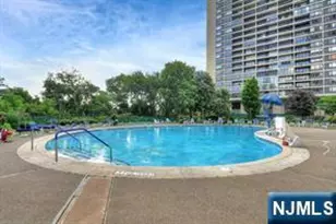 2 Horizon G16, Fort Lee, NJ 07024 - Photo 18