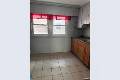 51 Ampere Parkway 2 #2, East Orange, NJ 07017 - Photo 6