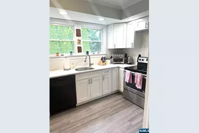 10 Evergreen Avenue 2 #2, North Haledon, NJ 07508 - Photo 4
