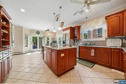 275 Marietta Street, Englewood Cliffs, NJ 07632 - Photo 10