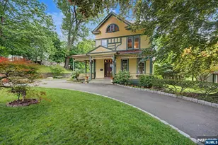 76 Hillside Ave, Tenafly, NJ 07670 - Photo 2
