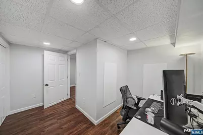 76 Hillside Avenue, Tenafly, NJ 07670 - Photo 38