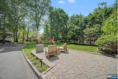 76 Hillside Avenue, Tenafly, NJ 07670 - Photo 42
