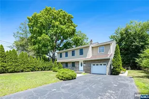 361 Walthery Ave, Ridgewood, NJ 07450 - Photo 4