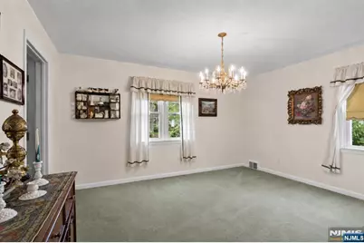 262 Linden Place, New Milford, NJ 07646 - Photo 14