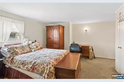 262 Linden Place, New Milford, NJ 07646 - Photo 24