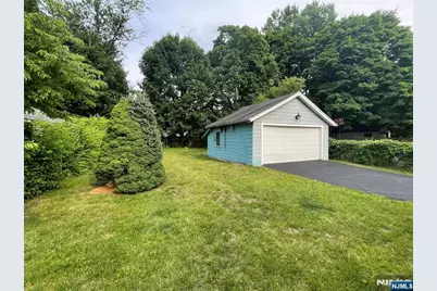 381 Beech Street, Teaneck Township, NJ 07666 - Photo 24