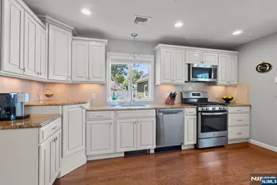 95 Edison Street, Wyckoff Township, NJ 07481 - Photo 12