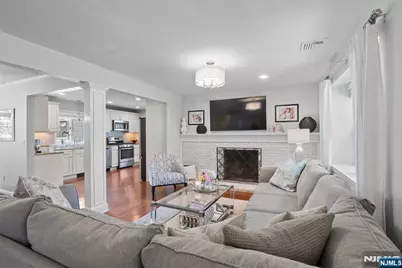 95 Edison Street, Wyckoff Township, NJ 07481 - Photo 2