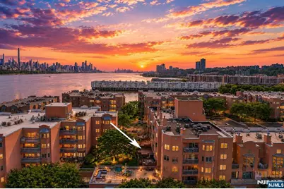 303B Nelson Court, Edgewater, NJ 07020 - Photo 2