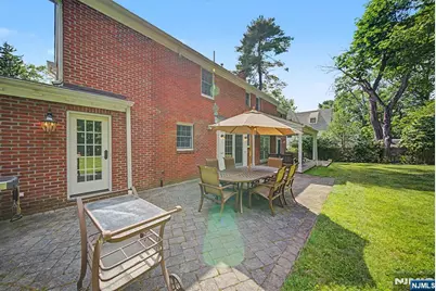 9 Woodland Park Drive, Tenafly, NJ 07670 - Photo 38