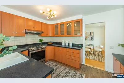 132 Haddon Place, Montclair, NJ 07043 - Photo 18