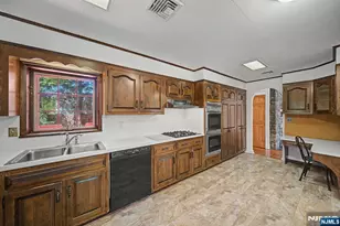 25 Birchwood Rd, Denville, NJ 07834 - Photo 14