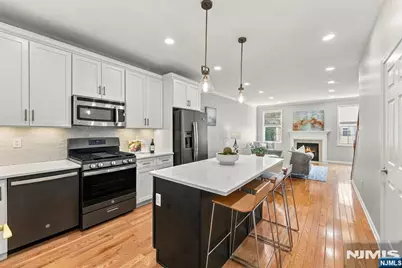 425 Manchester Drive, Nutley, NJ 07110 - Photo 10