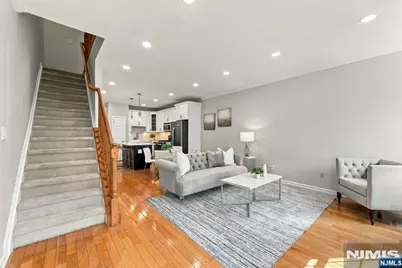 425 Manchester Drive, Nutley, NJ 07110 - Photo 16