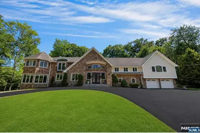 252 Mabel Place, Franklin Lakes, NJ 07417 - Photo 2