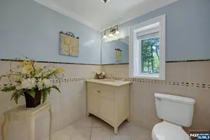 252 Mabel Pl, Franklin Lakes, NJ 07417 - Photo 22
