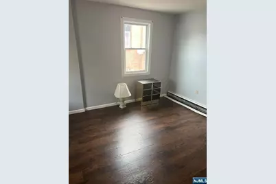 90 Pennsylvania Avenue, Newark, NJ 07114 - Photo 4