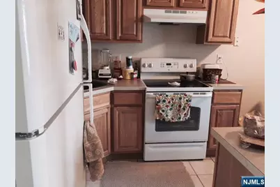 77 Liberty Street 33 #33, Little Ferry, NJ 07643 - Photo 2