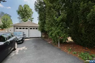 21 Haring St, Bergenfield, NJ 07621 - Photo 30