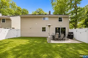 111 E Prospect St, Waldwick, NJ 07463 - Photo 2