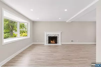 111 E Prospect Street, Waldwick, NJ 07463 - Photo 6