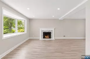 111 E Prospect St, Waldwick, NJ 07463 - Photo 6