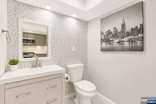 111 E Prospect St, Waldwick, NJ 07463 - Photo 20