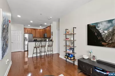7400 River Road 401 #401, North Bergen, NJ 07047 - Photo 8