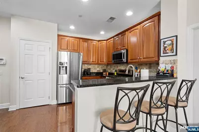 7400 River Road 401 #401, North Bergen, NJ 07047 - Photo 6