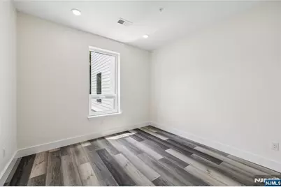 448 - 452 Orange Avenue 202 #202, Newark, NJ 07103 - Photo 2