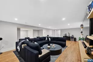 457 Lincoln Dr, Paramus, NJ 07652 - Photo 40