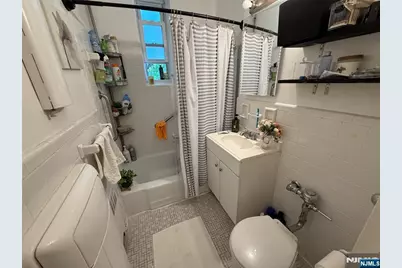 2160 Center Avenue 5M #5M, Fort Lee, NJ 07024 - Photo 10