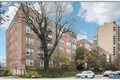 2160 Center Avenue 5M #5M, Fort Lee, NJ 07024 - Photo 1
