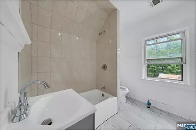 241 Summit, Hackensack, NJ 07601 - Photo 36
