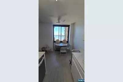 200 Winston 1006 #1006, Cliffside Park, NJ 07010 - Photo 4