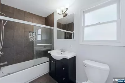 410 Lafayette Avenue 2 #2, Cliffside Park, NJ 07010 - Photo 14