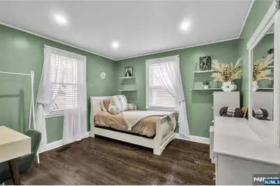 40 Merritt Avenue, Dumont, NJ 07628 - Photo 12