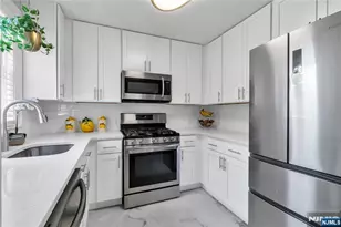 40 Merritt Ave, Dumont, NJ 07628 - Photo 10
