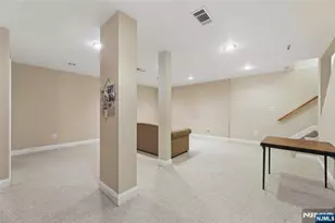 1116 Hyde Park Ct, Mahwah, NJ 07430 - Photo 20