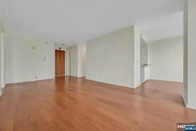 100 Carlyle 5L-N #5L-N, Cliffside Park, NJ 07010 - Photo 6
