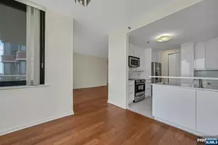 100 Carlyle 5L-N, Cliffside Park, NJ 07010 - Photo 10