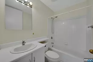 100 Carlyle 5L-N, Cliffside Park, NJ 07010 - Photo 22