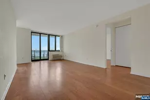 100 Carlyle 5L-N, Cliffside Park, NJ 07010 - Photo 4