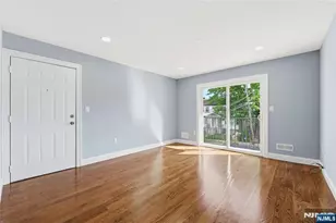 23 Edwin Pl, Newark, NJ 07112 - Photo 4