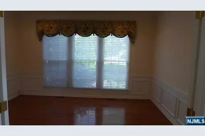 85 Buckthorn, Paramus, NJ 07652 - Photo 6