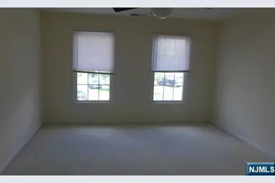 85 Buckthorn, Paramus, NJ 07652 - Photo 20