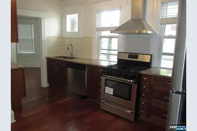23 Highland Cross 1st Fl #1st Fl, Rutherford, NJ 07070 - Photo 10