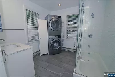 454 Undercliff Avenue, Edgewater, NJ 07020 - Photo 12