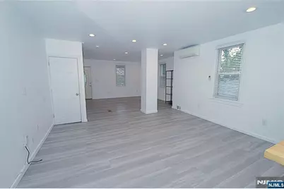 454 Undercliff Avenue, Edgewater, NJ 07020 - Photo 8